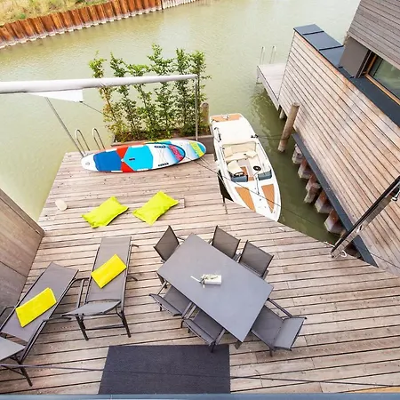 Seehaus Seezeit - Am Hafen Neusiedl am See Exterior photo