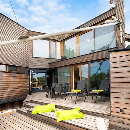 Seehaus Seezeit - Am Hafen Neusiedl am See Exterior photo